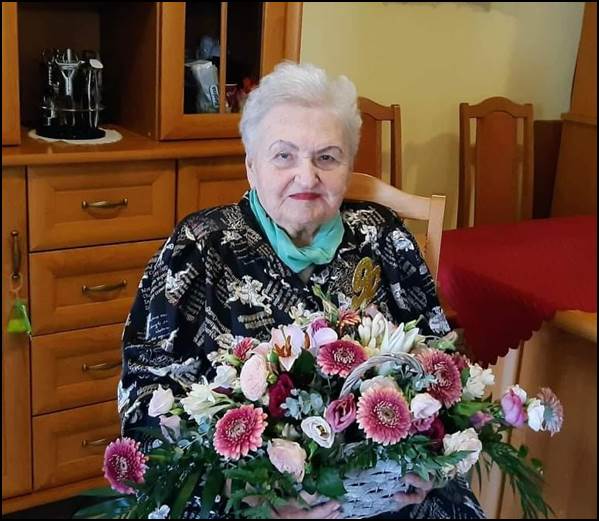A k�pen a k�vetkez�k lehetnek: 1 szem�ly